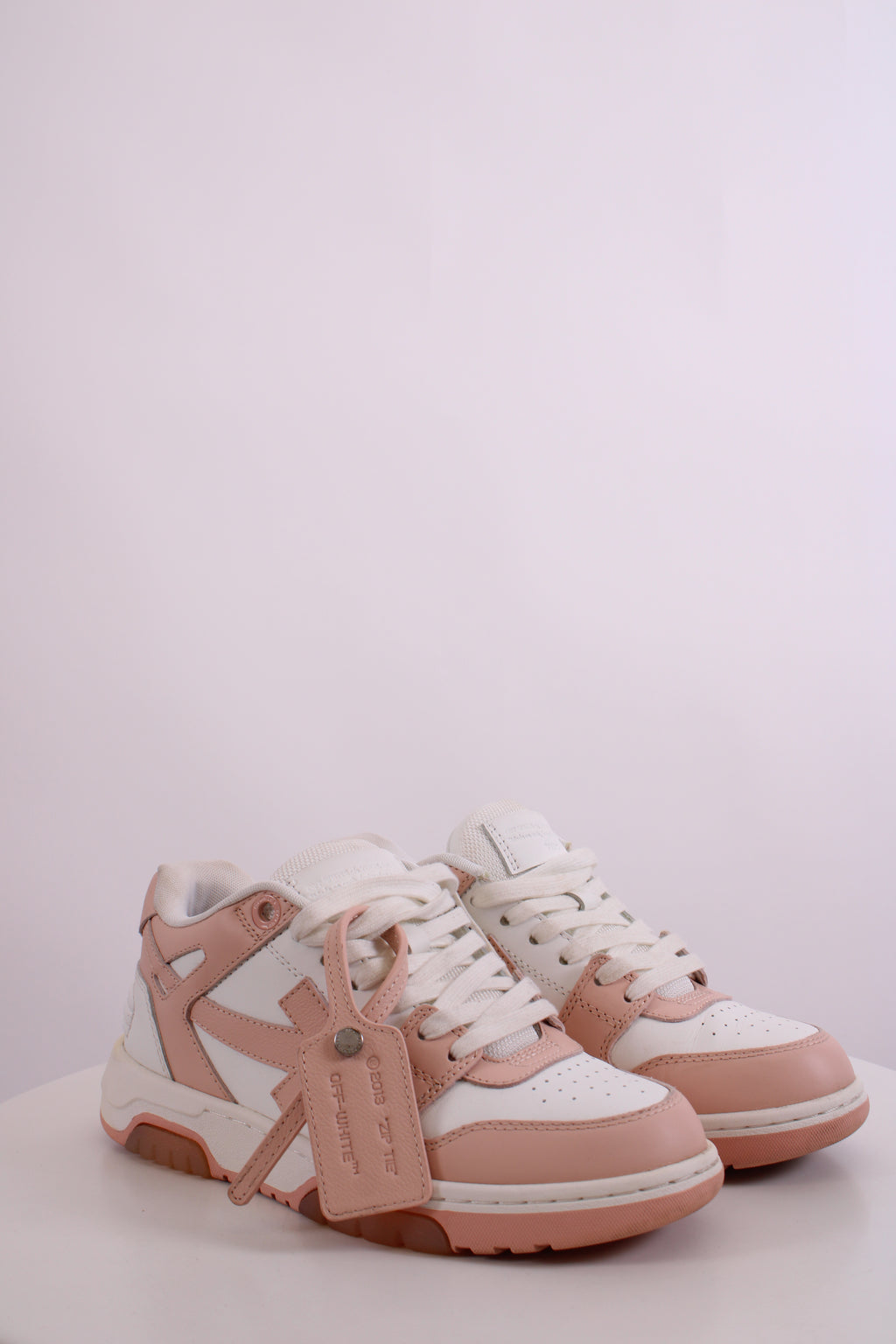 Off White Out Of Office Trainers White/ Peach 37
