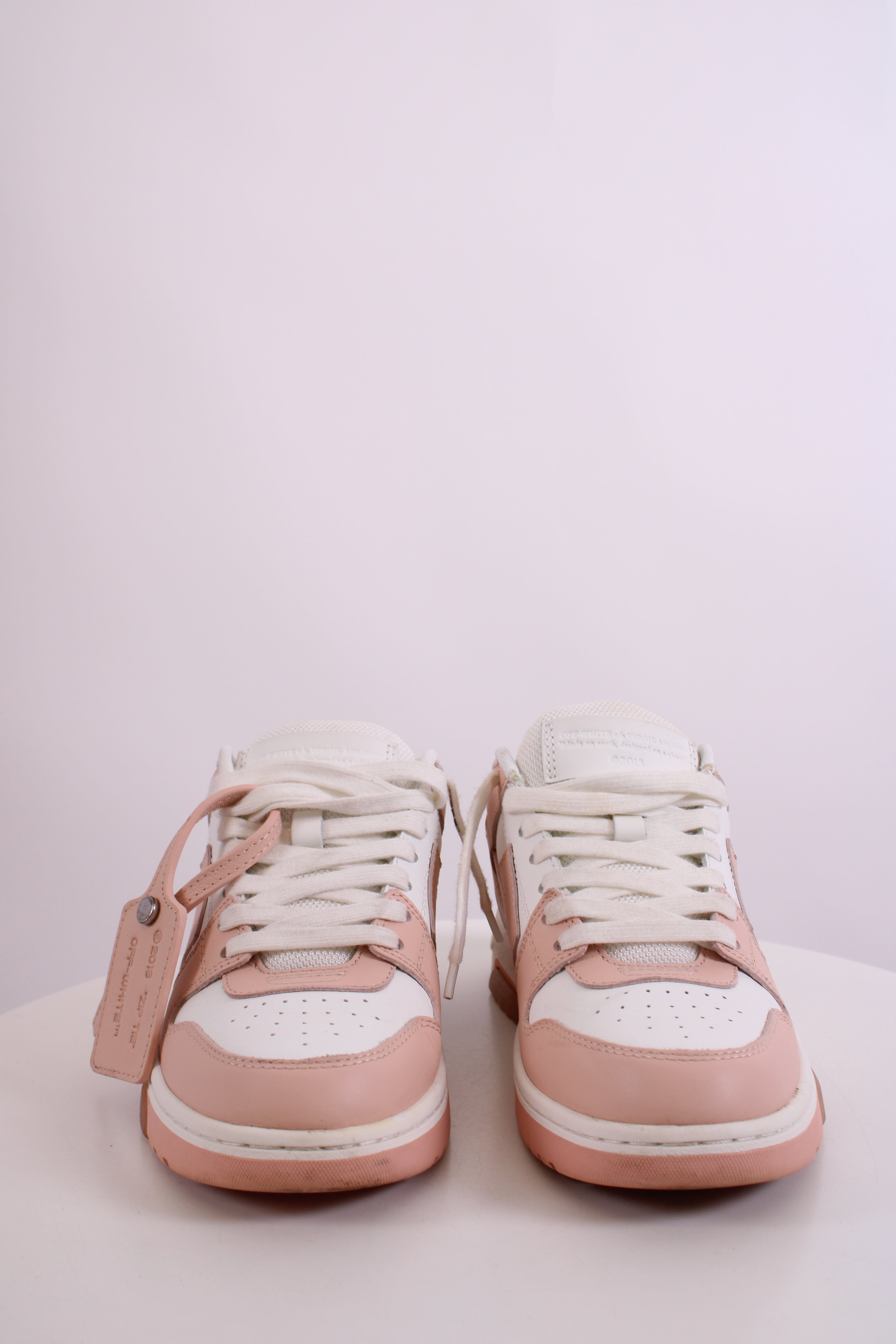 Off White Out Of Office Trainers White/ Peach 37