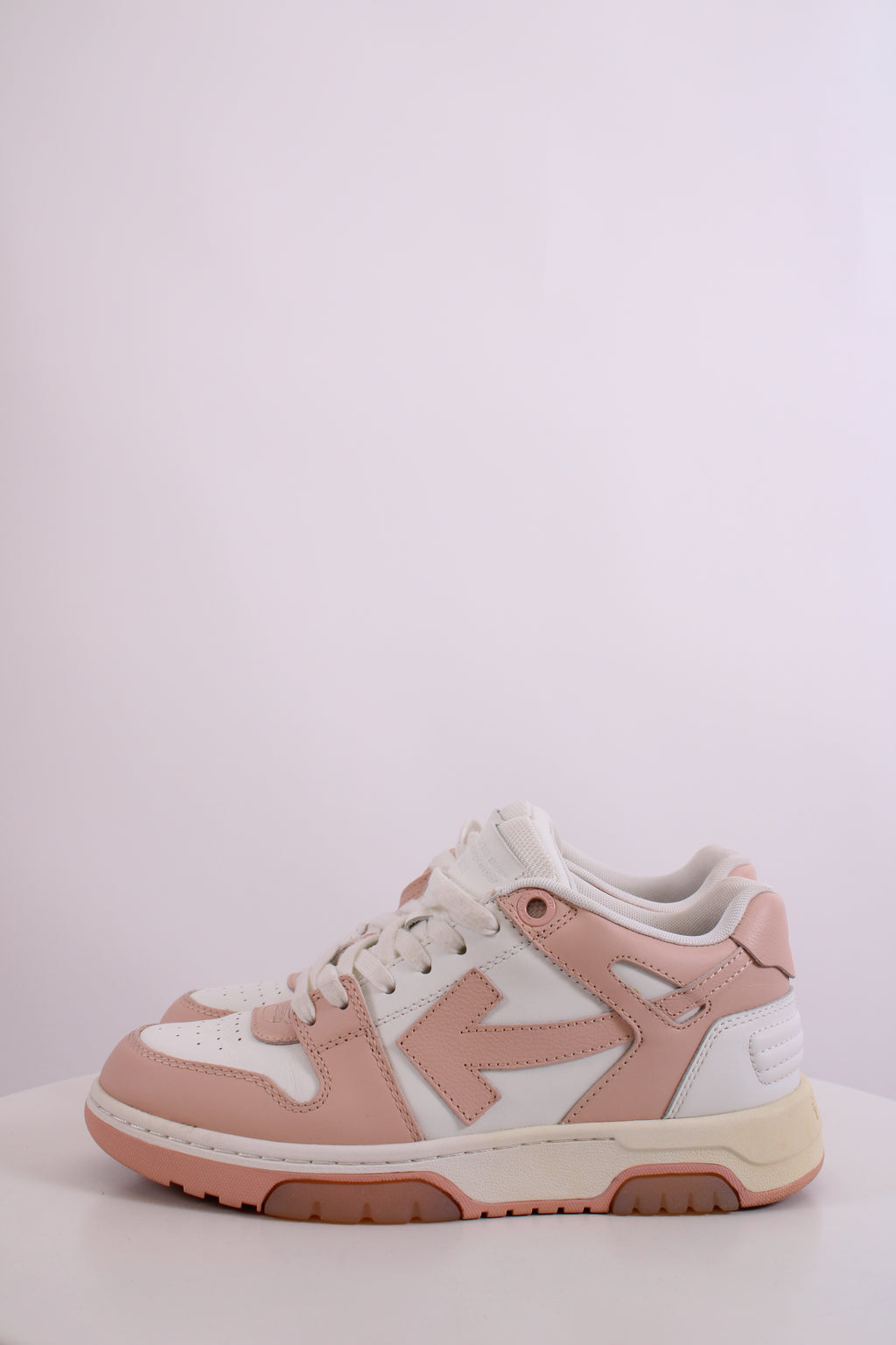 Off White Out Of Office Trainers White/ Peach 37