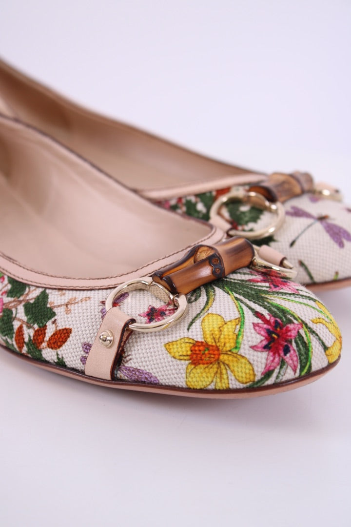 Gucci Floral Print Ballet Flats Cream/ Multi Colured 40