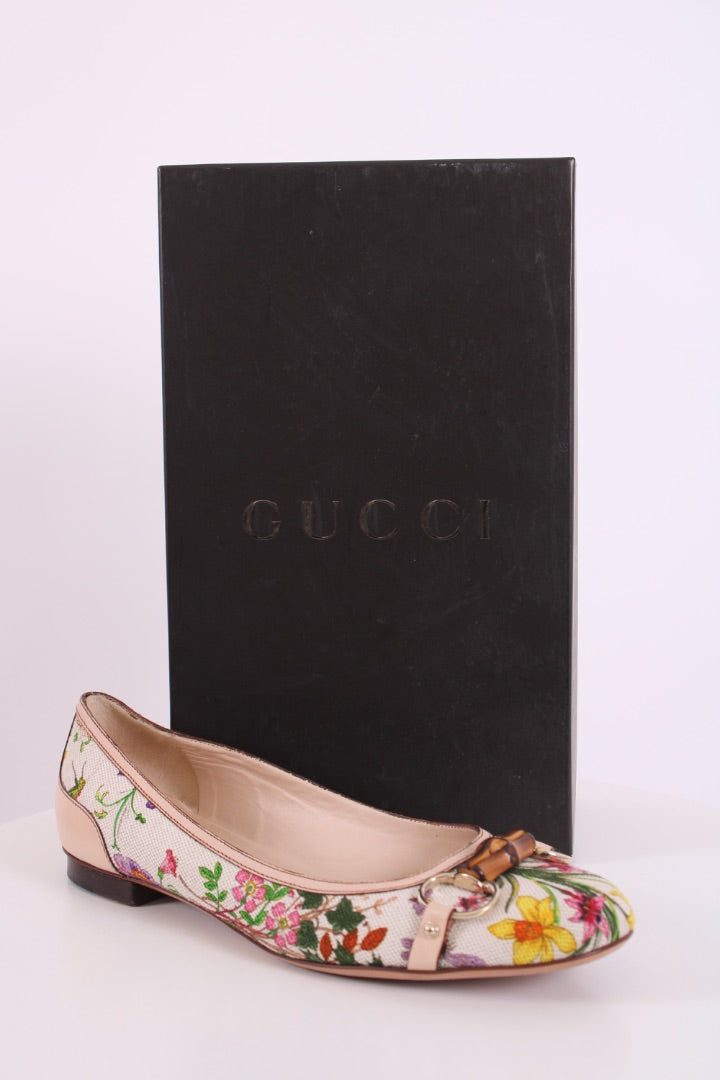 Gucci Floral Print Ballet Flats Cream/ Multi Colured 40