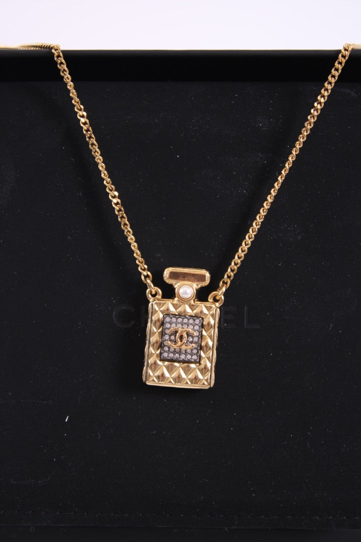 Chanel Faux Pearl Crystal Perfume Necklace Gold Tone