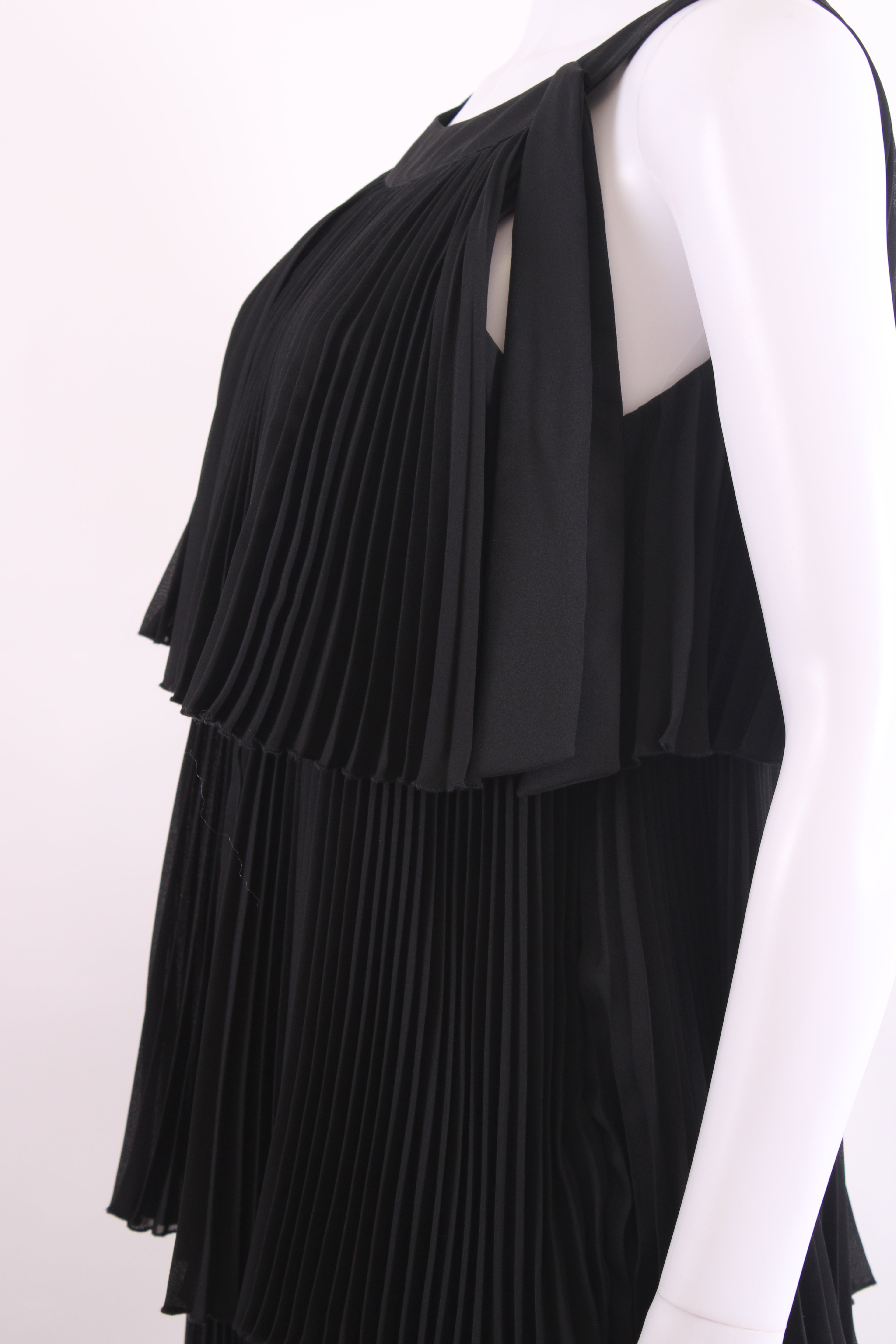 Red Valentino S/S Pleat Ruffle Dress Black 10