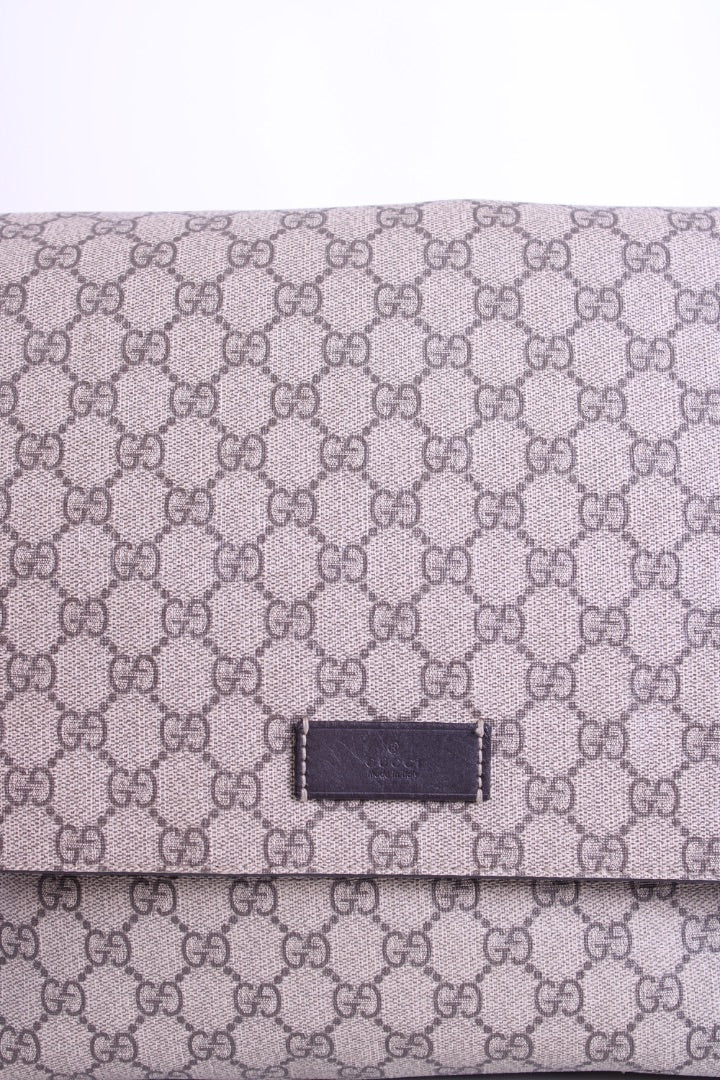 Gucci GG Supreme Changing Bag Beige
