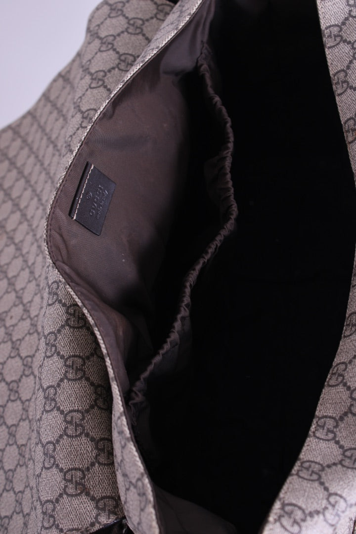 Gucci GG Supreme Changing Bag Beige