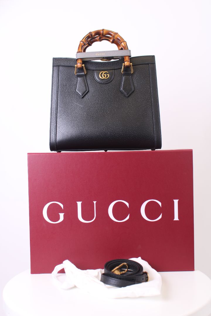 Gucci Diana bamboo top handle bag Black small