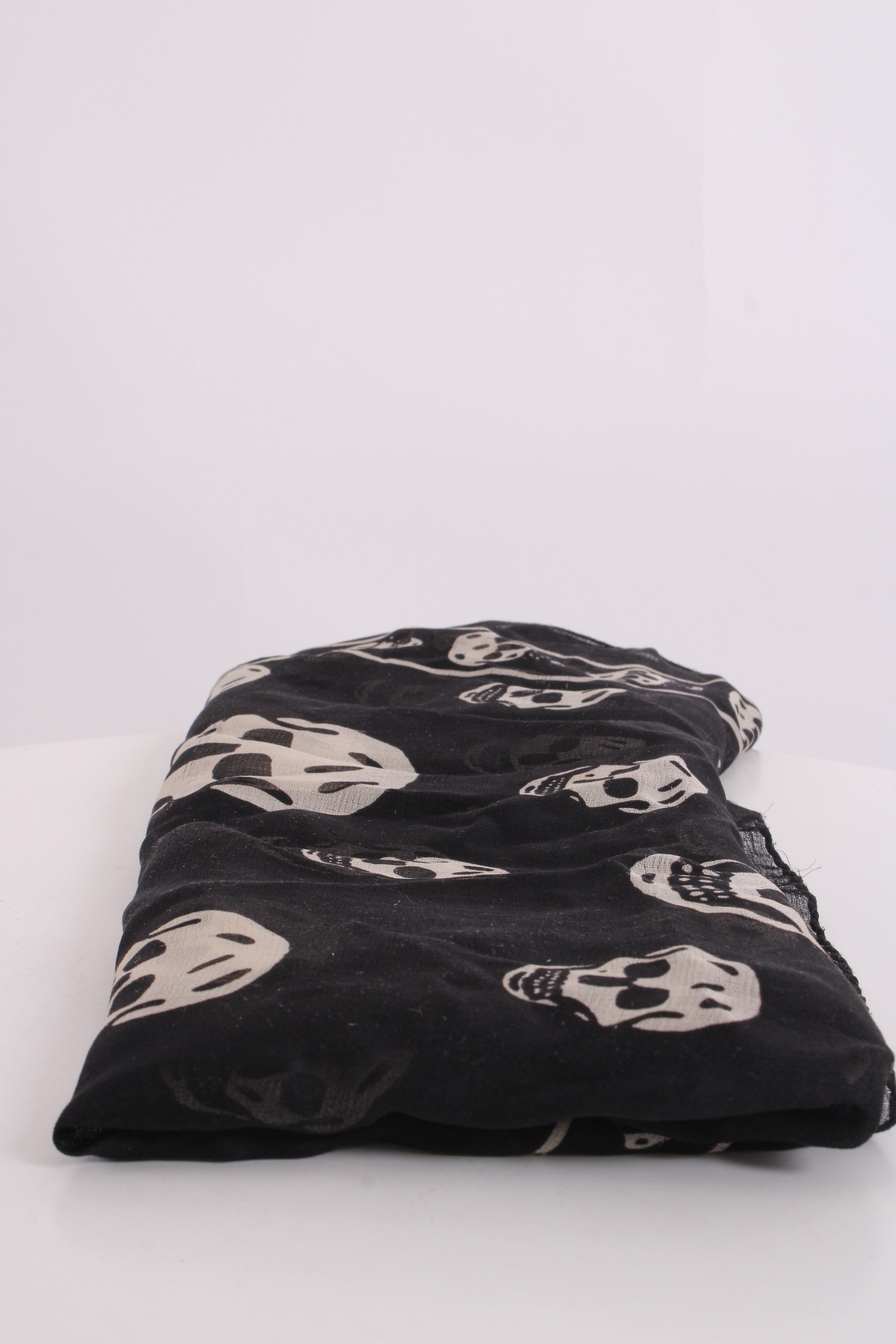 Alexander McQueen Skull Print Silk Scarf Black