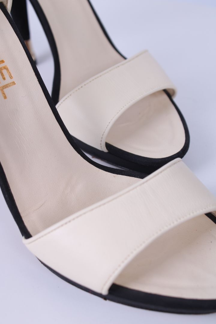 Chanel Ankle Strap Heels Cream/ Black 39.5