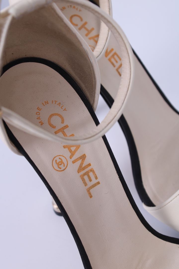 Chanel Ankle Strap Heels Cream/ Black 39.5
