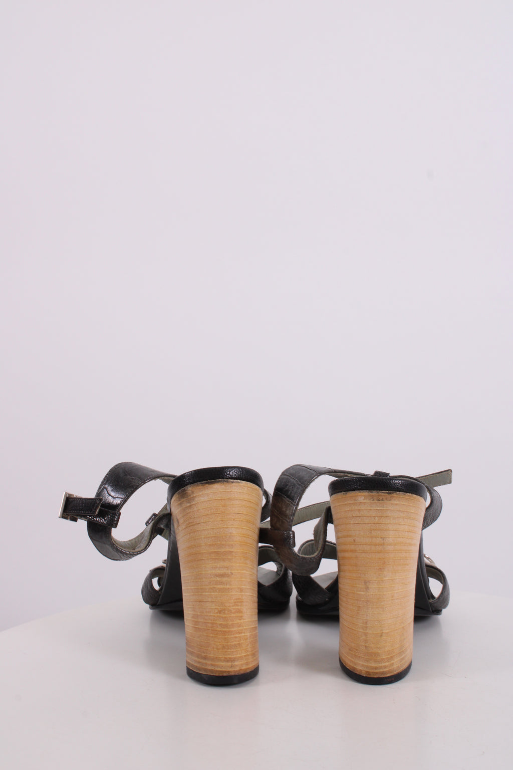 Gucci Crsytal Buckle Croc Effect Heels Silver 37