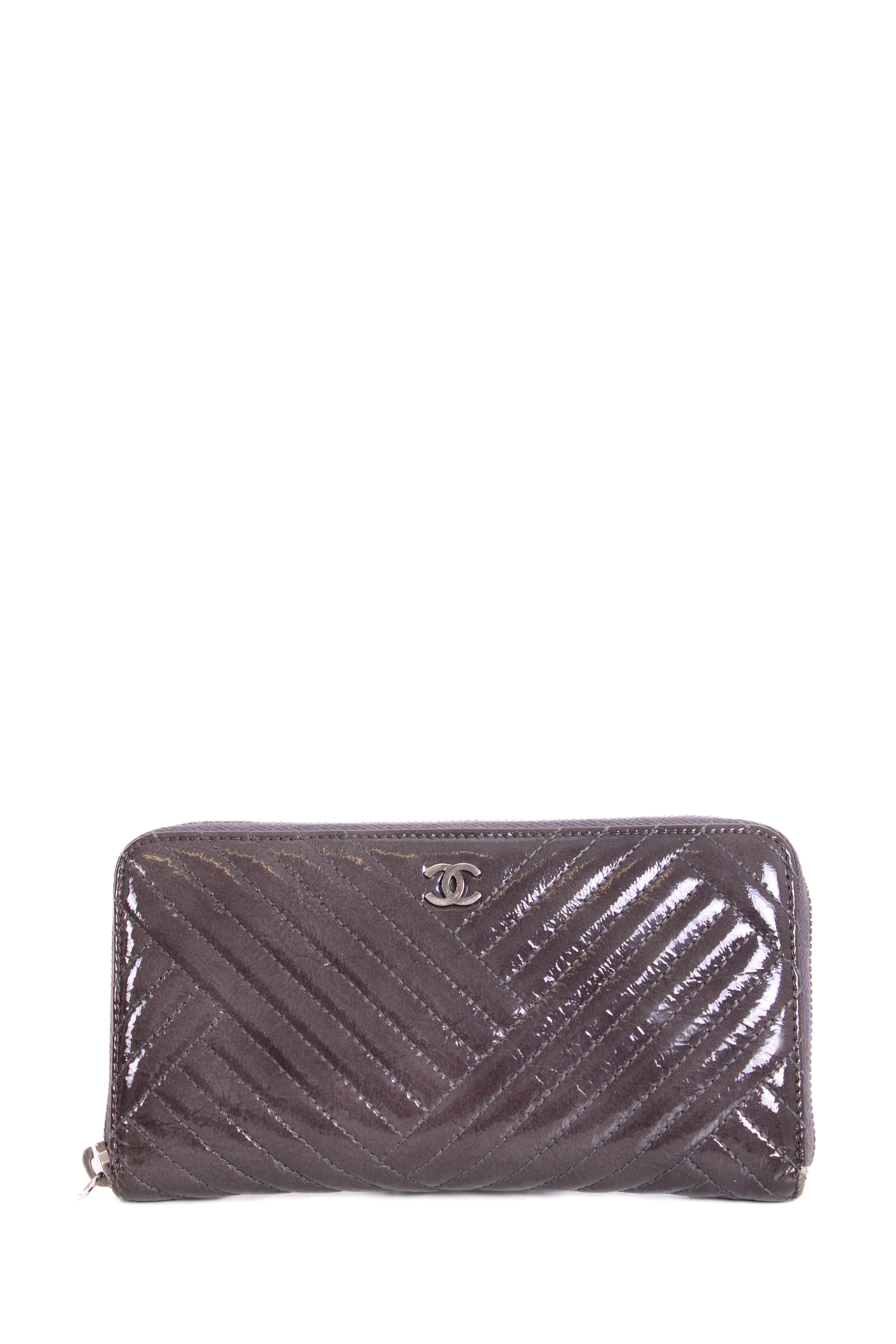 Chanel Patent Leather Quilted Purse Grey N