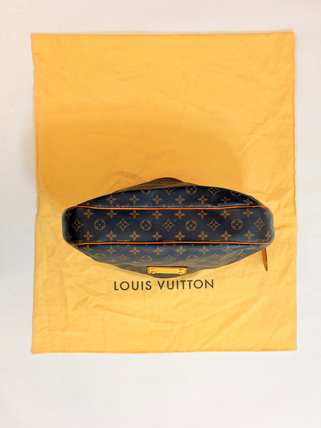 Louis Vuitton Thames GM Shoulder Bag Monogram
