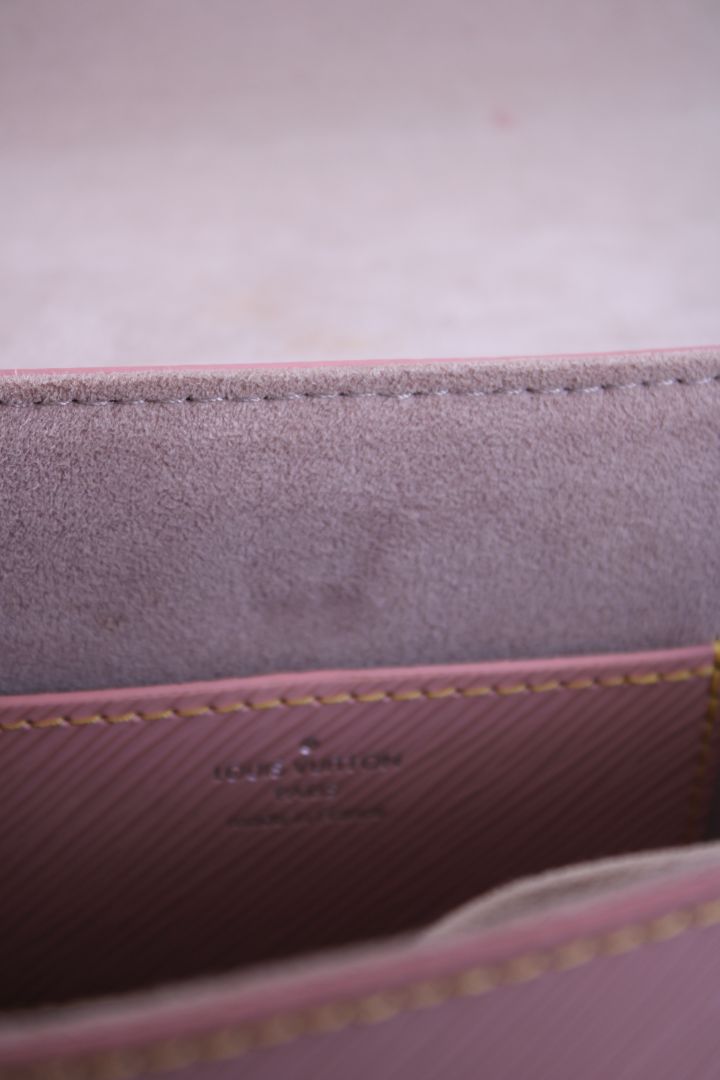 Louis Vuitton Epi Twist MM Shoulder Bag Pink
