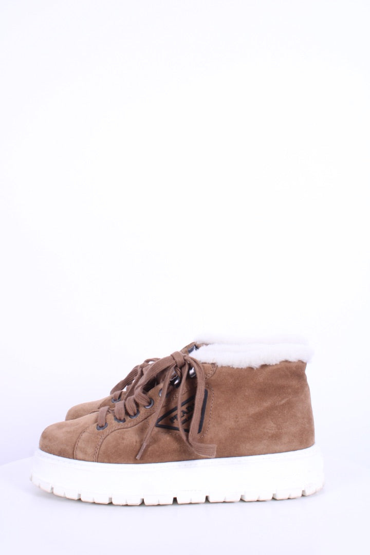Prada Suede boots Beige 41