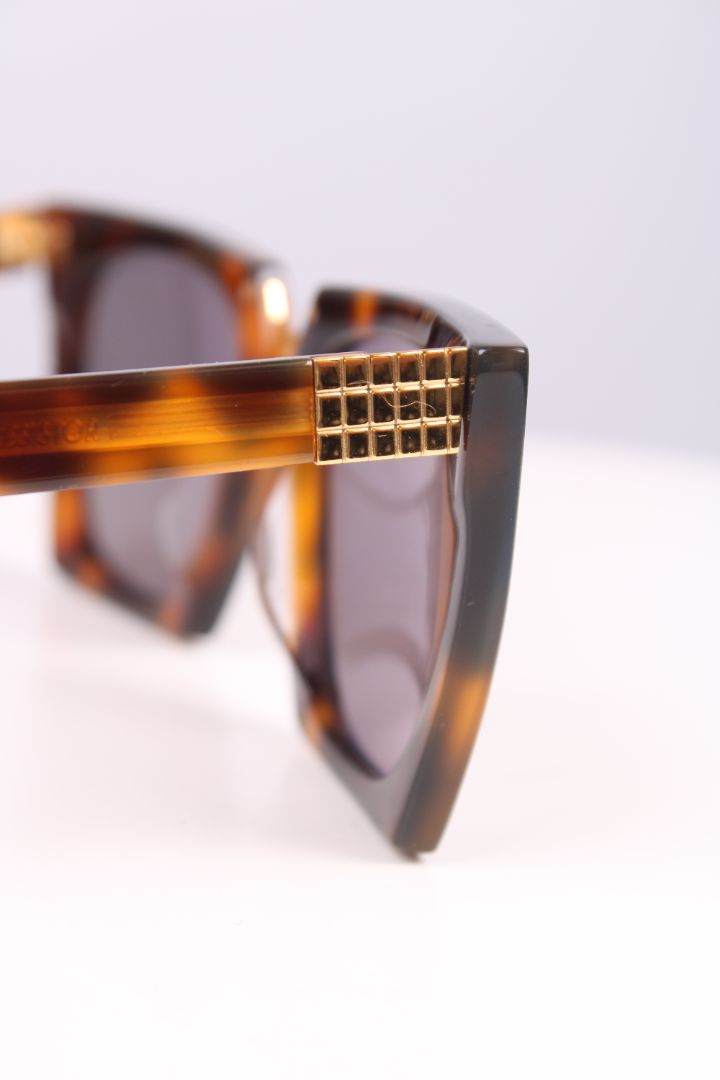 IRRESISTOR Sunglasses Tortoiseshell