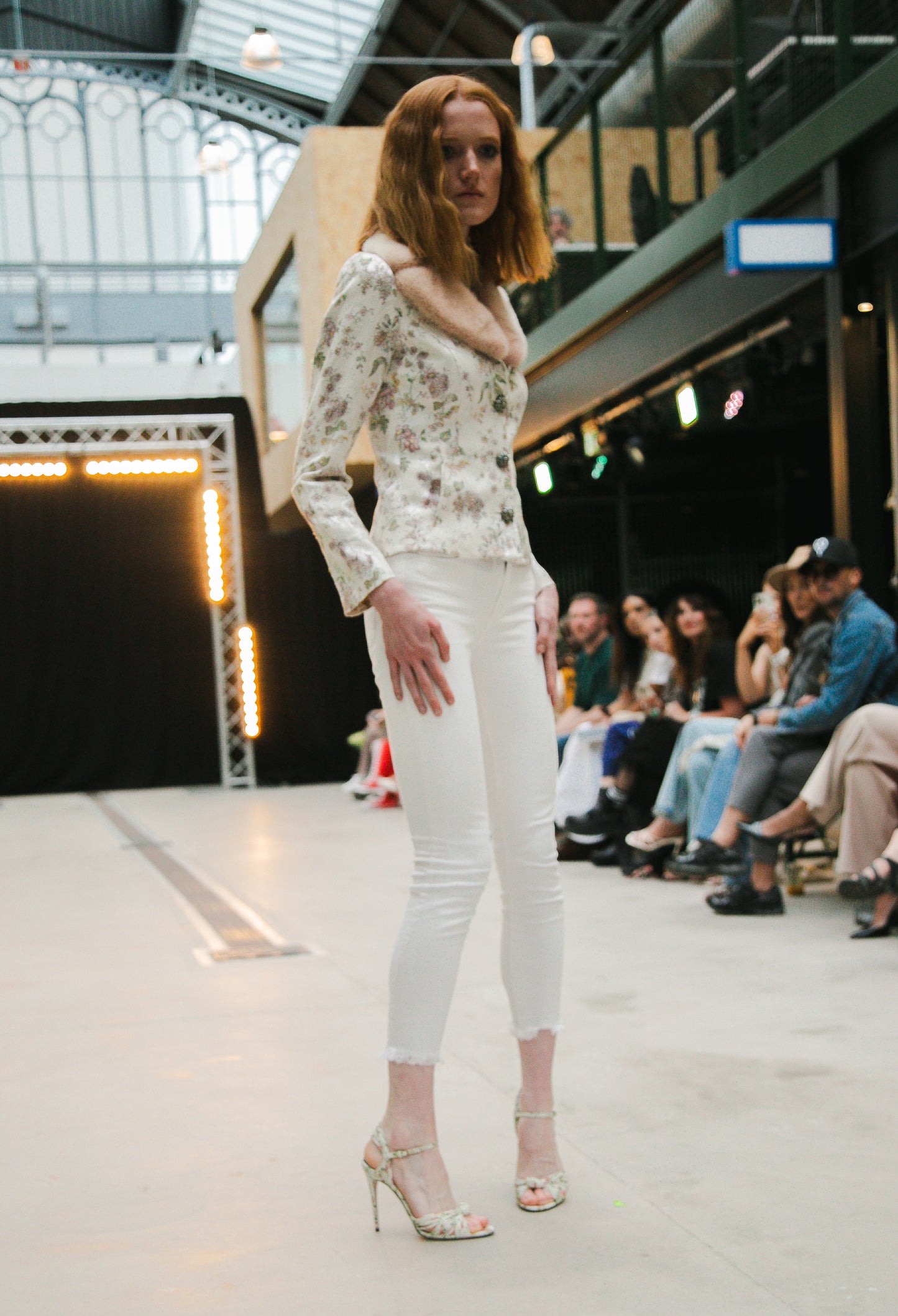 D&G Floral Print Fur Trim Jacket Cream / Pink S