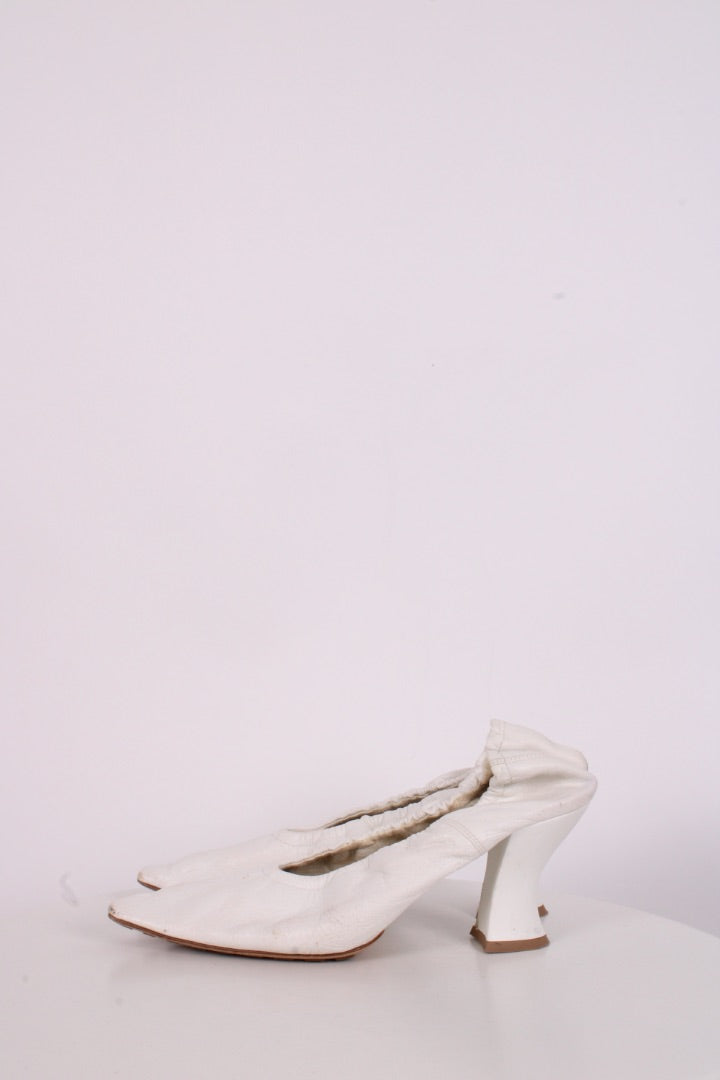 Bottega Veneta Almond Court Heels White 39