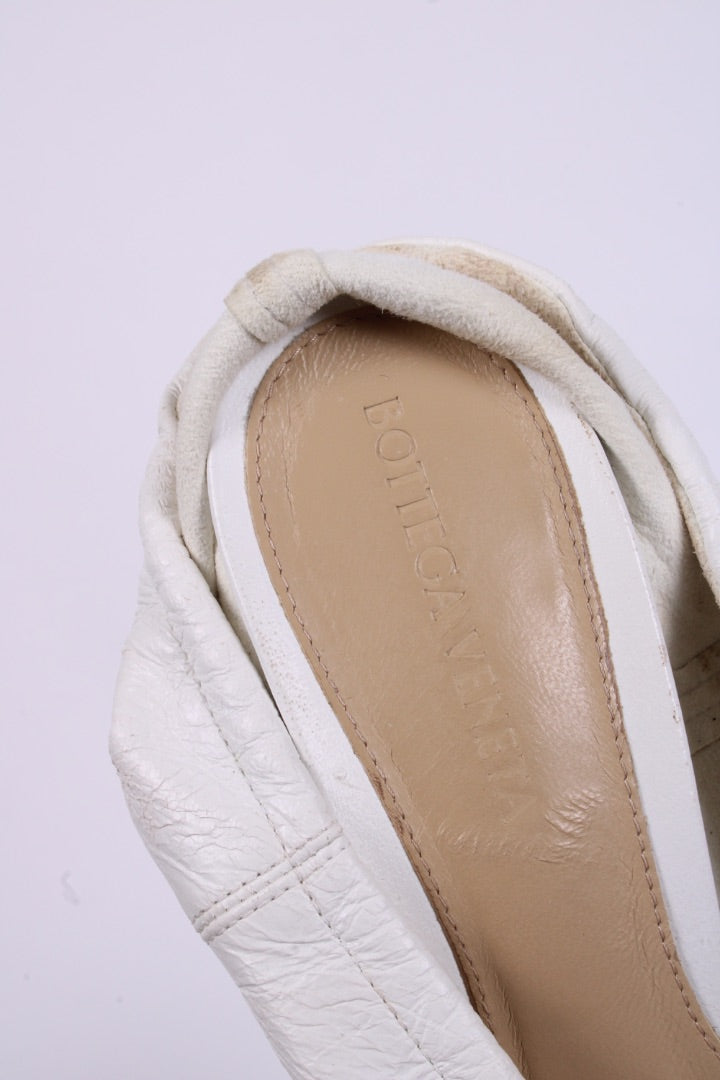 Bottega Veneta Almond Court Heels White 39