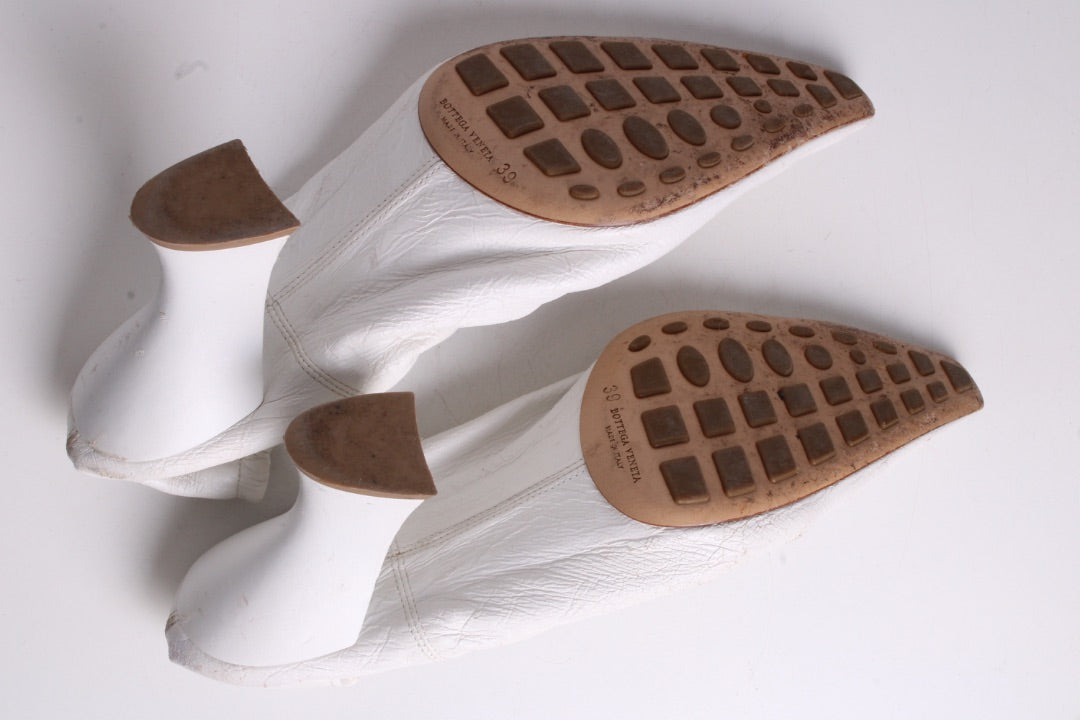 Bottega Veneta Almond Court Heels White 39