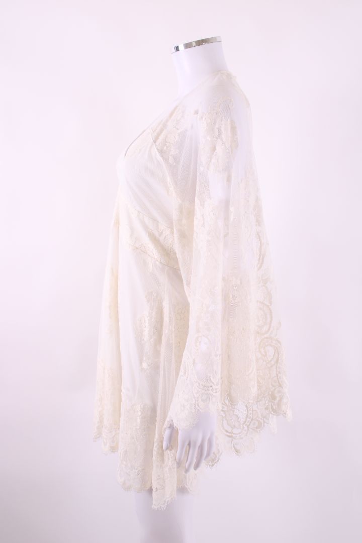 Jens Pirate Booty L/S Flare Sleeve Lace Dress Cream M