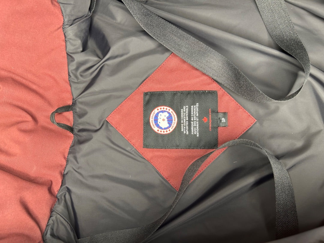 Burgundy Canada Goose Puffer Coat, S