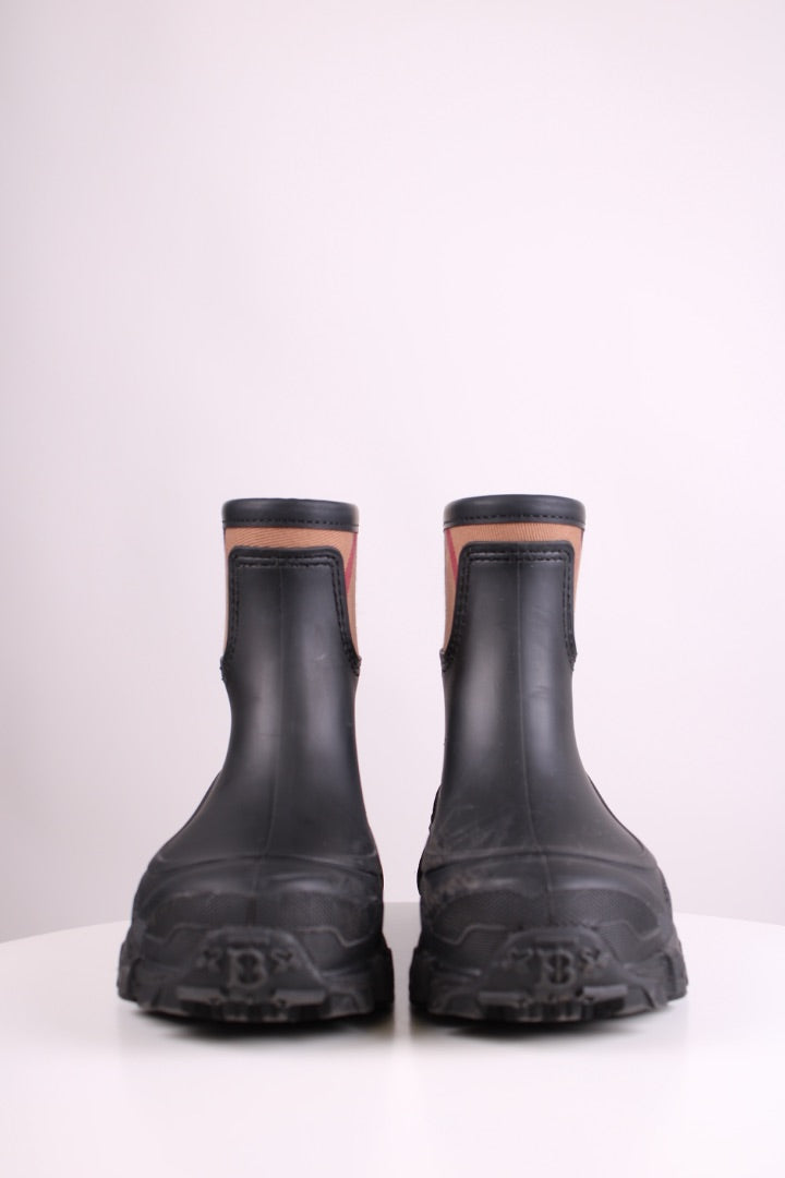 Burberry Check Ankle Rain Boot Black/ Tan 36