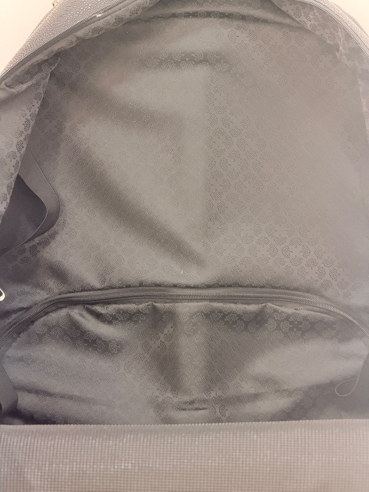 Mulberry black Scotchgrain suit carrier, close-up of the lining