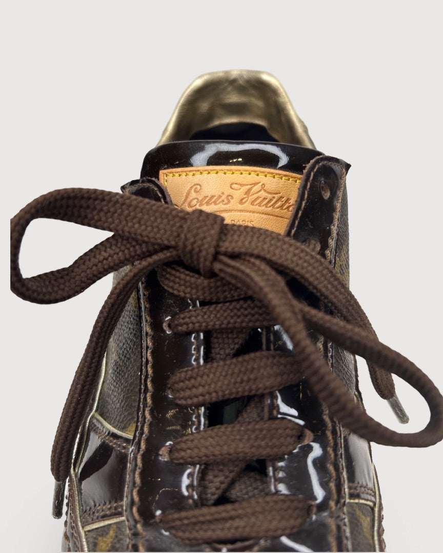 Monogram Louis Vuitton trainers, 39