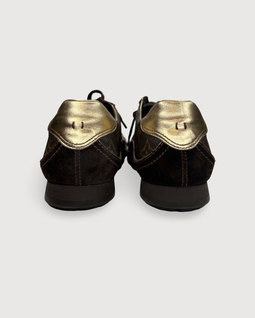 Monogram Louis Vuitton trainers, 39