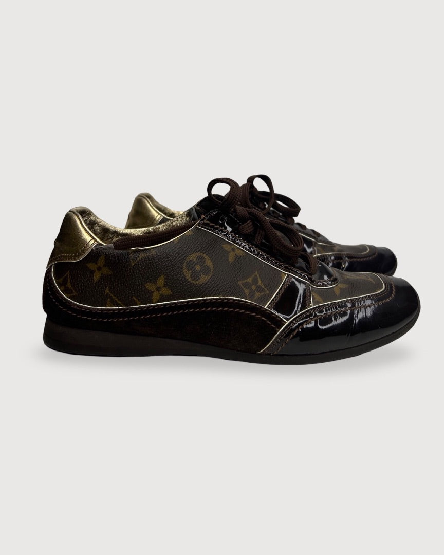 Monogram Louis Vuitton trainers, 39