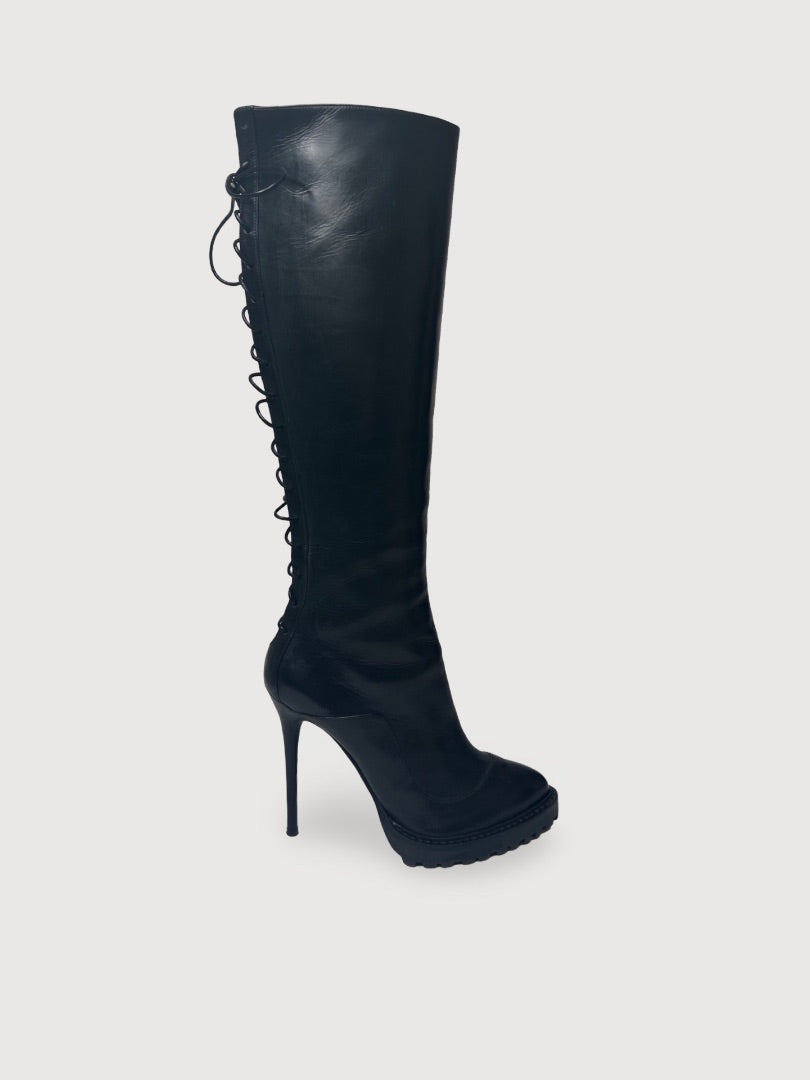 black Alexander McQueen boots, 3.5