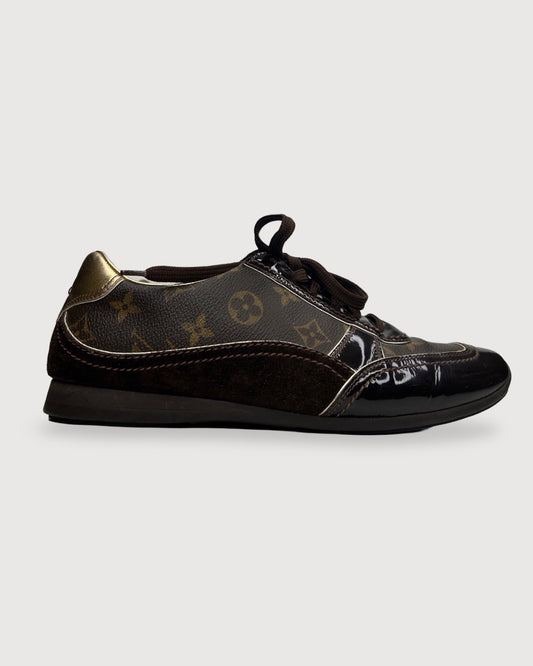 Monogram Louis Vuitton trainers, 39