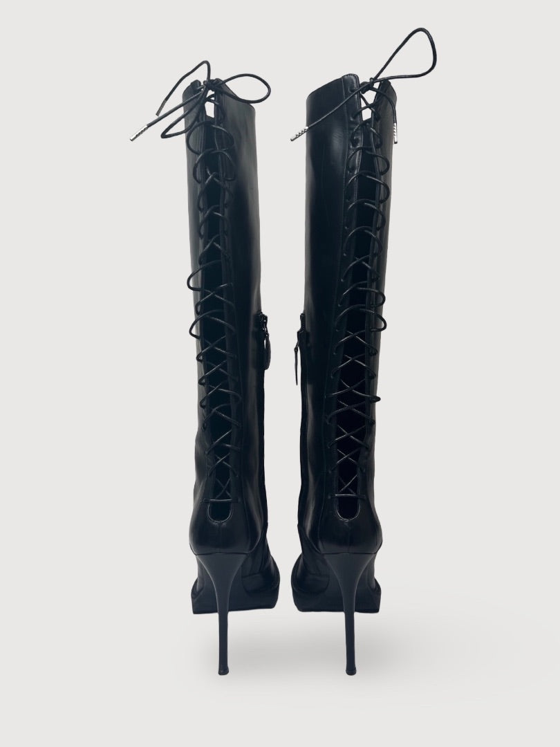 black Alexander McQueen boots, 3.5