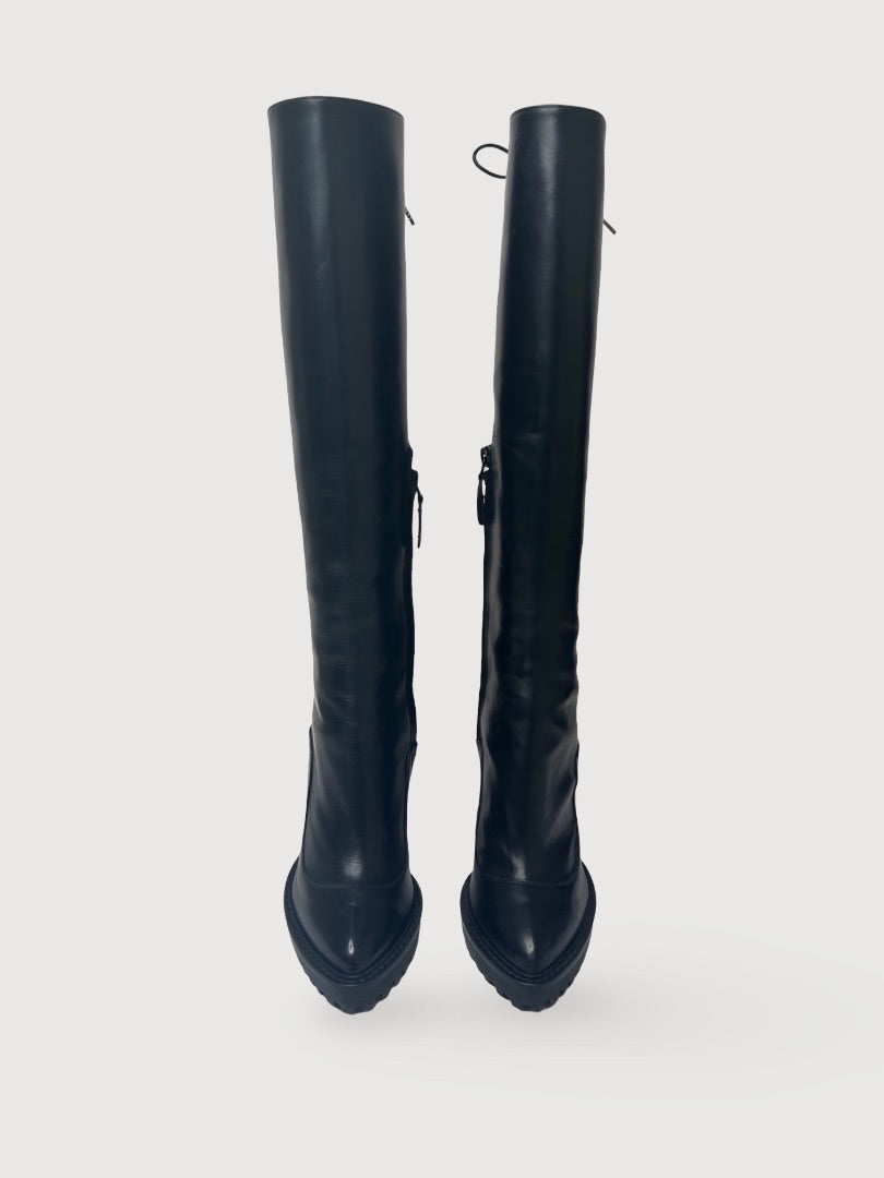 black Alexander McQueen boots, 3.5